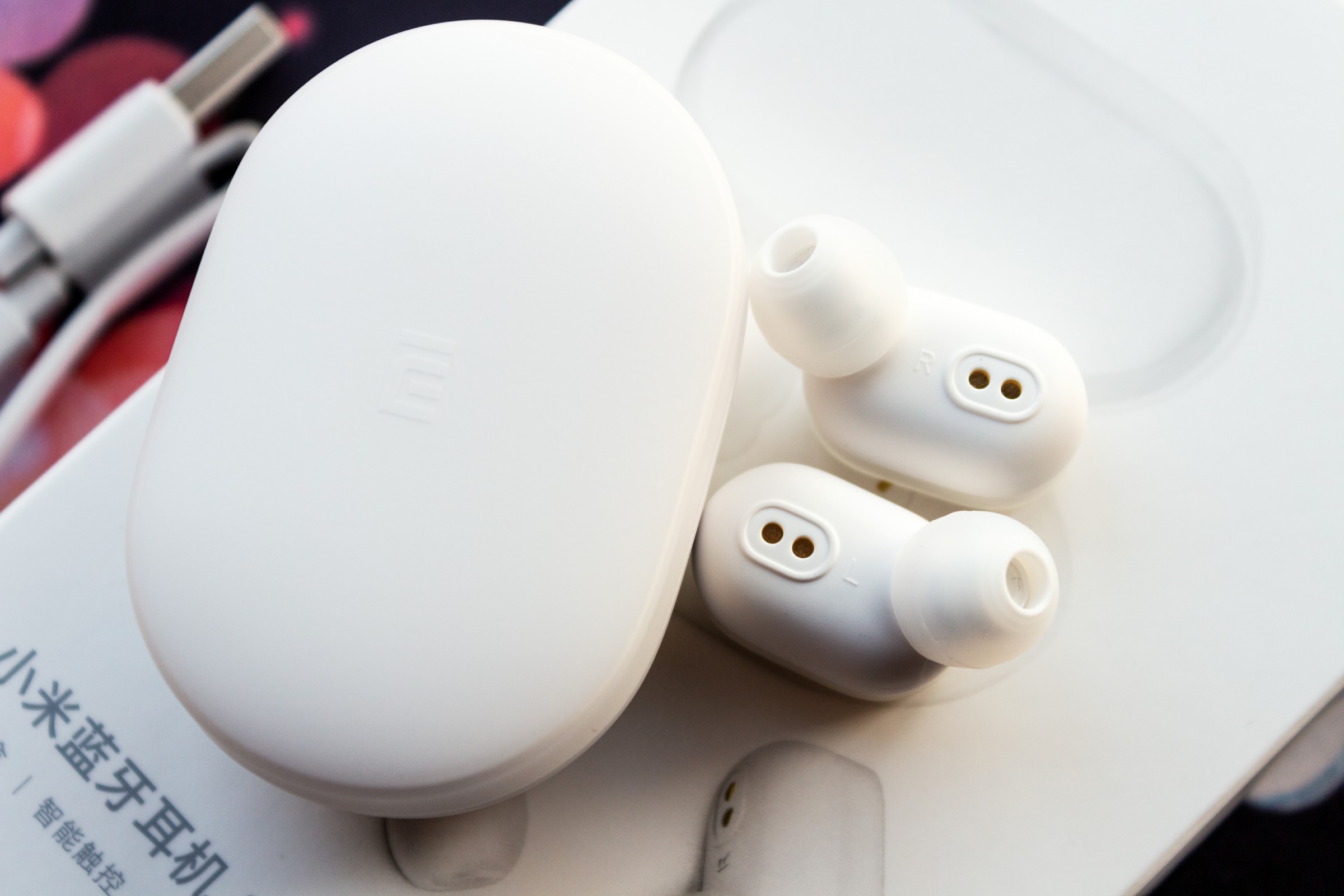 小米蓝牙耳机airdots青春版技巧,小米蓝牙耳机airdots青春版佩戴