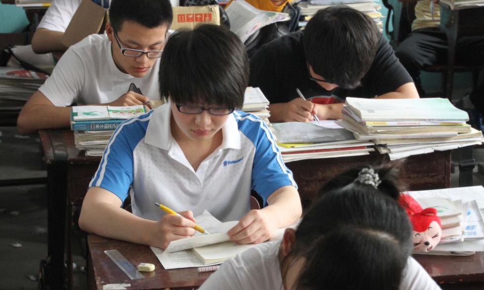 物化生和物地生哪个组合容易学,高中选科物化生和物地生哪个好