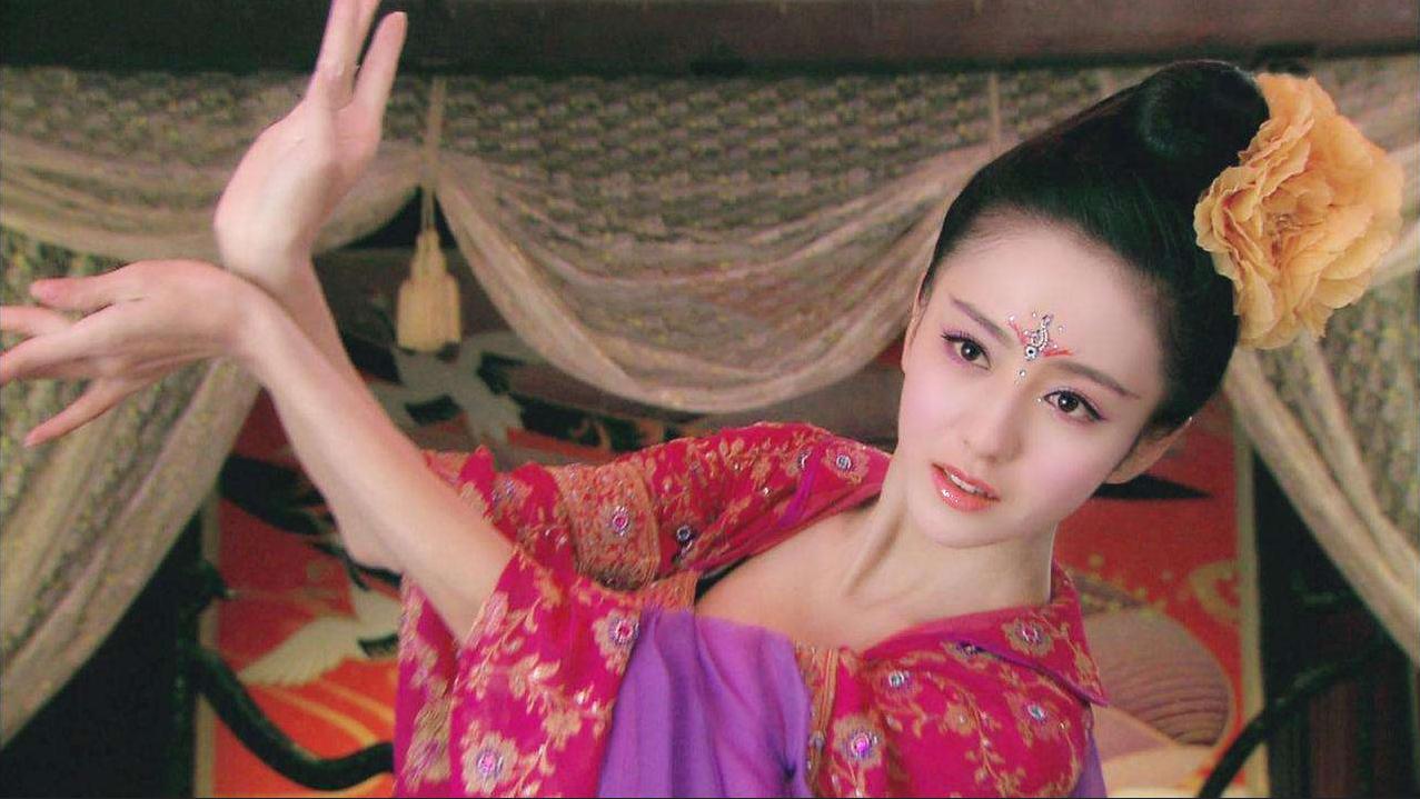 自古红颜多薄命，15岁嫁给姐夫当上皇后，最后却成为别人玩物！