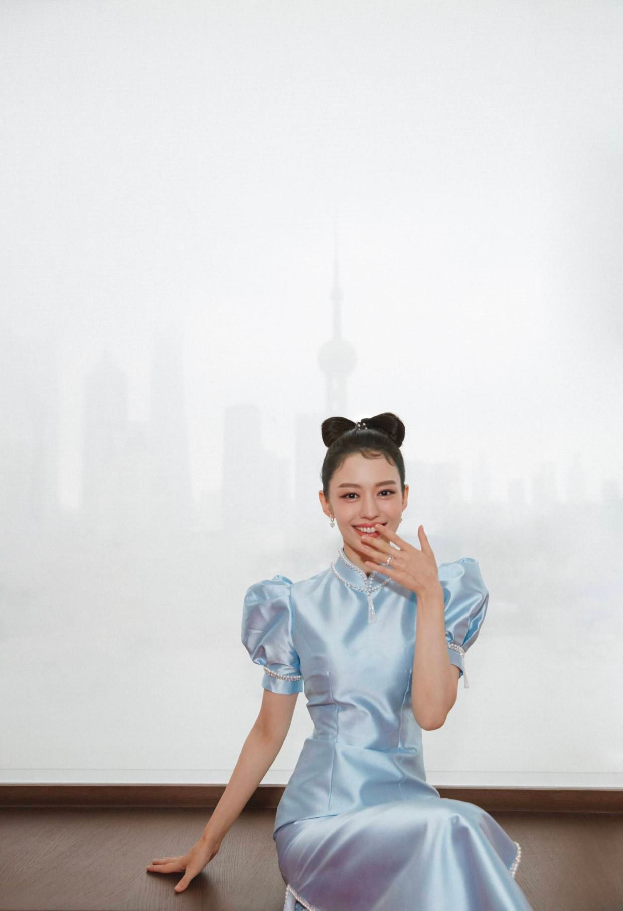 吉娜穿旗袍秀全身照,吉娜穿旗袍短款