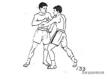 泰拳搏击肘击示范动作教程,泰拳教学如何用肘部攻击