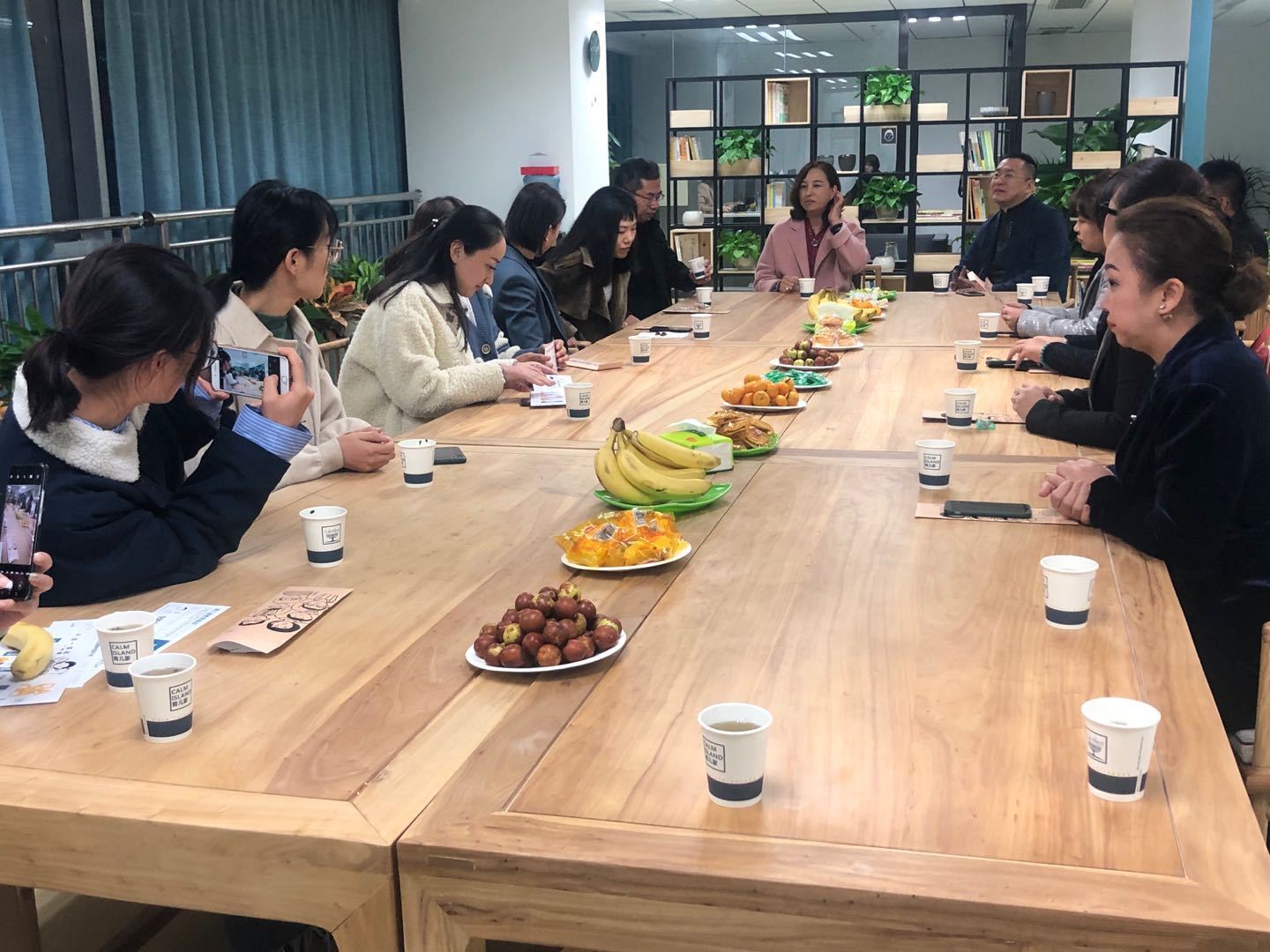 阳光教育巩总、大地德润教育张总一行莅临育儿家，探寻托育新航向