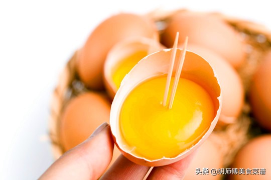 鸡蛋放在碗里怎么保存,鸡蛋放地上怎么保存比较好