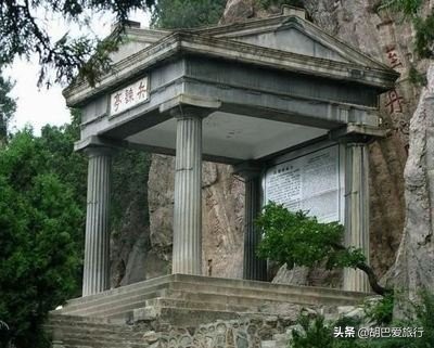 西安骊山环山公路亭子,骊山上的亭子