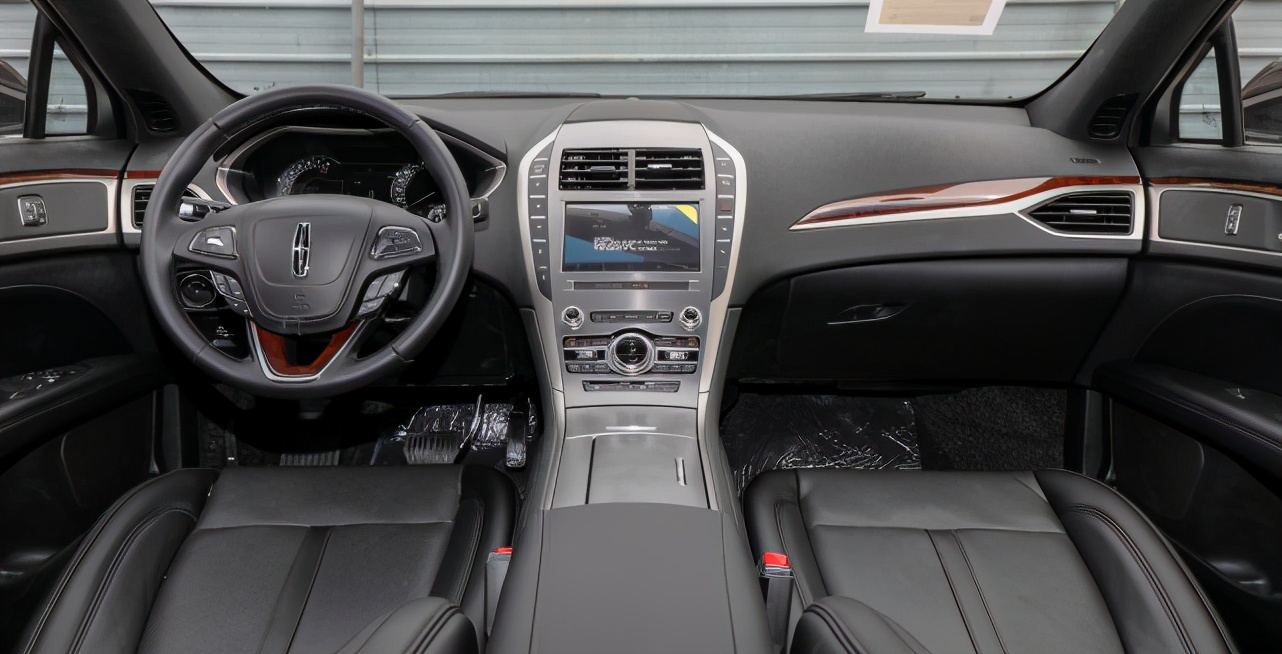 23万林肯轿车,23万多的林肯