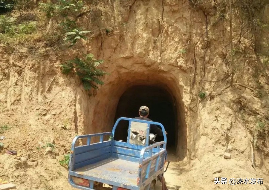 娑炴按绐栬棌,娑炴按鐨囧绐栬棌