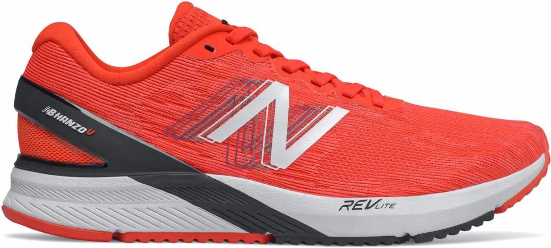 刘嘉玲穿运动鞋,54岁的刘嘉玲穿运动装登山