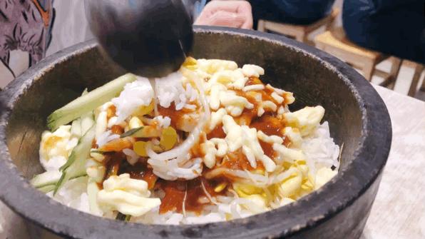 学生时代勾你馋虫的街边店，你和它上一次见面隔了几年？