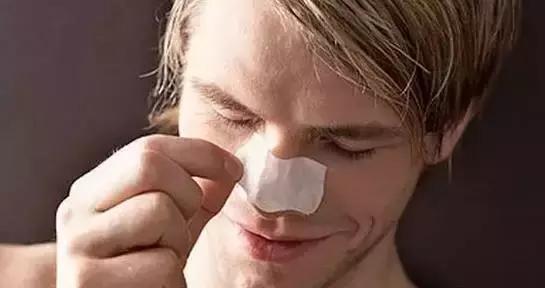 黑头可以用什么药膏来治疗,鼻子上的黑头怎么来的