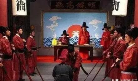 本是小家碧玉，受淫道鼓惑扯旗起事，祸倚福至，身首异处谁能断料