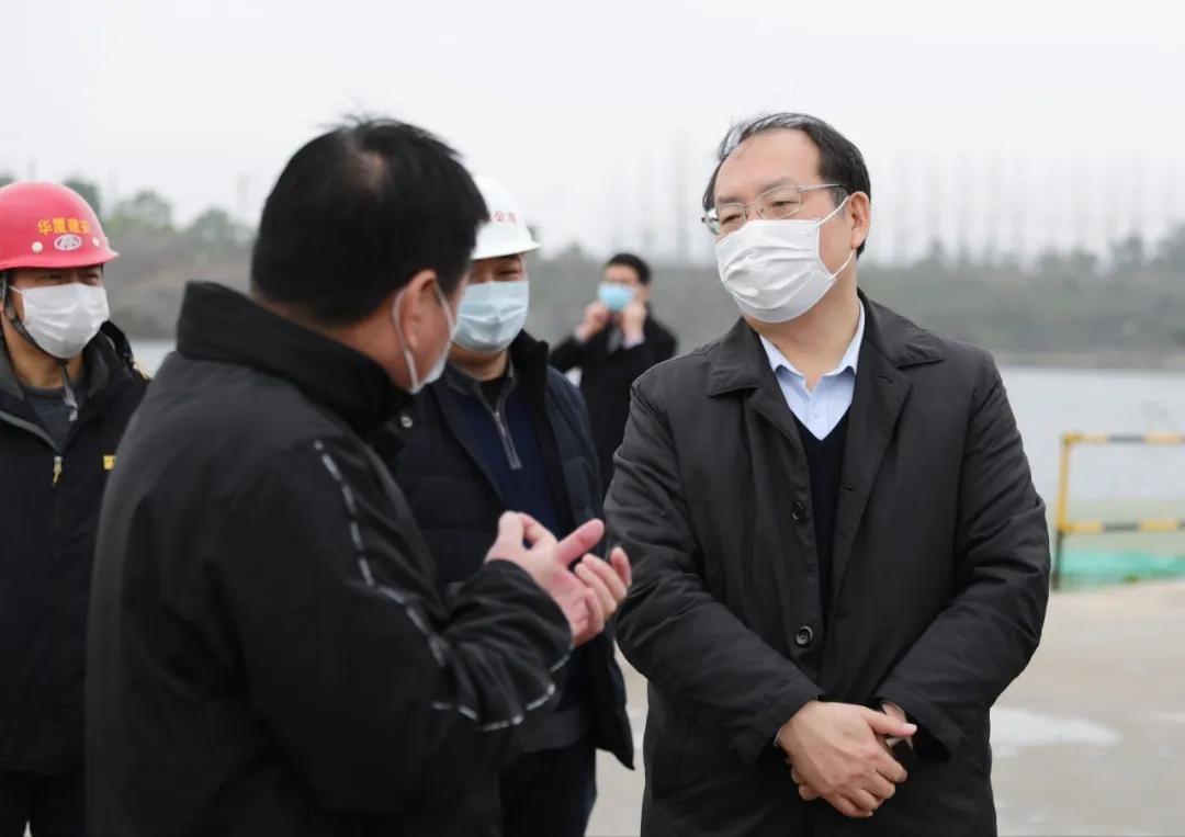 周喜安率队来铜实地督导统筹推进疫情防控和经济社会发展工作