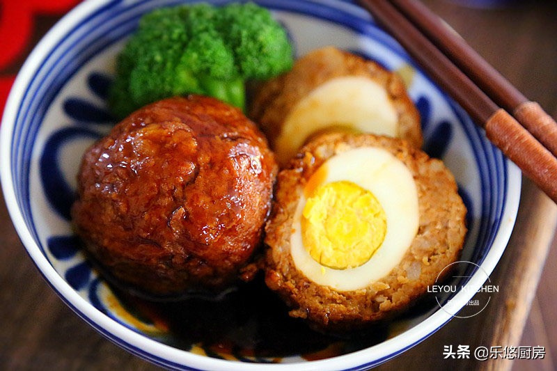 年夜饭肉丸怎么炖好吃又简单,年夜饭必备的家常菜萝卜肉丸子