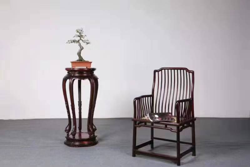 红木家具上的毛毯污渍怎么清洁,如何清除红木家具油漆污渍