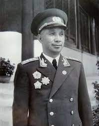 毛*东泽**为何看重粟裕？如果抗美援朝他挂帅，会比彭德怀打得好吗？