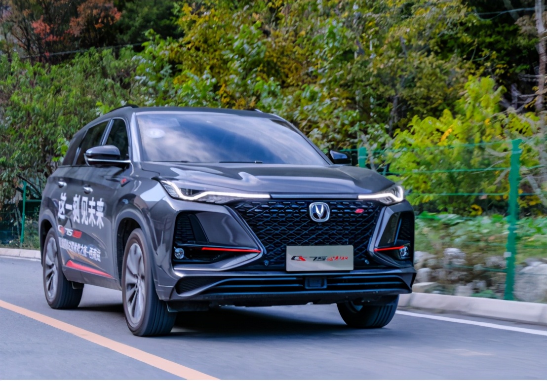 宝骏汽车对比五菱汽车哪款好,宝骏对比