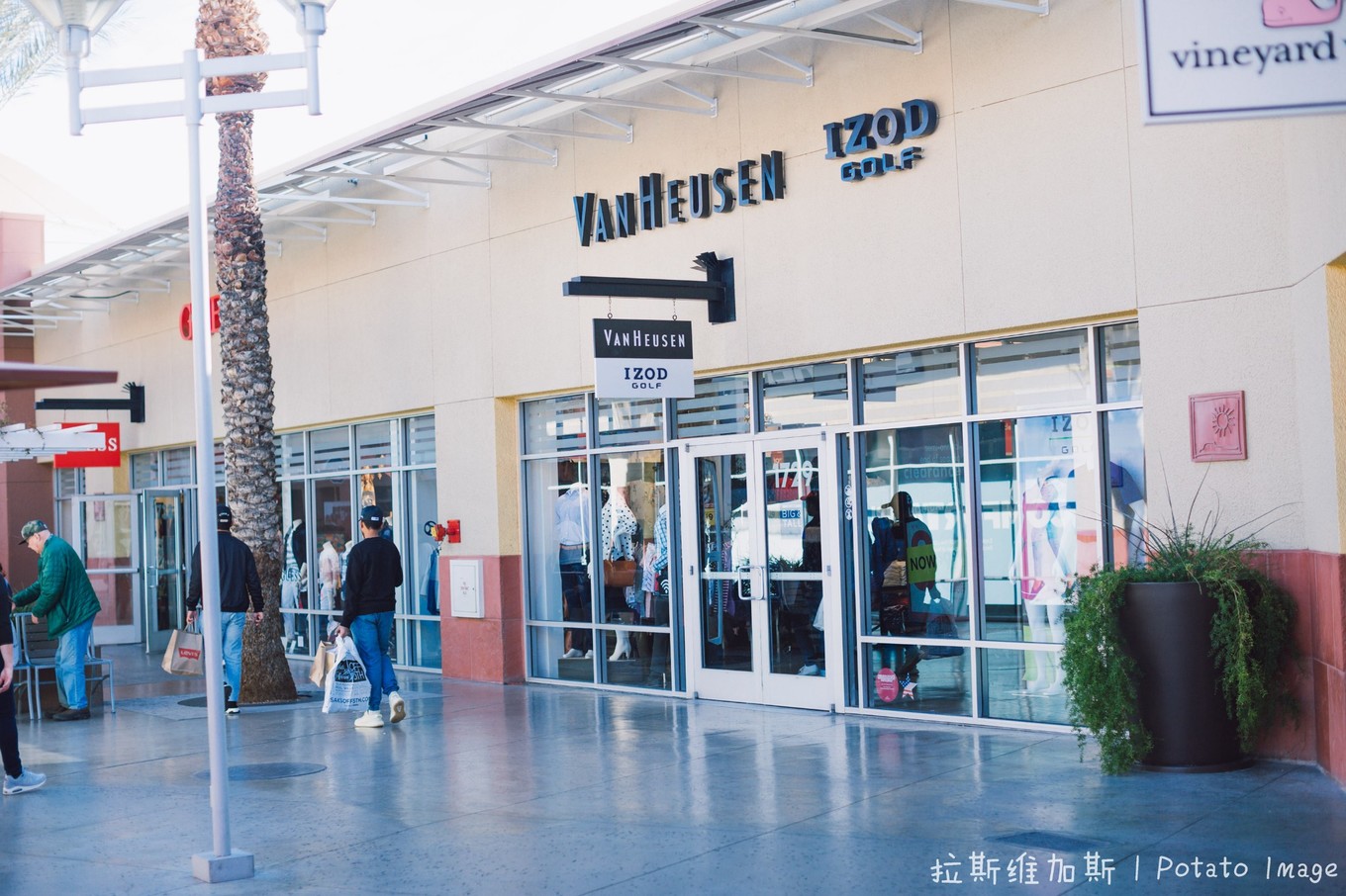 美国洛杉矶奥特莱斯购物必买,美国奥特莱斯购物买什么便宜