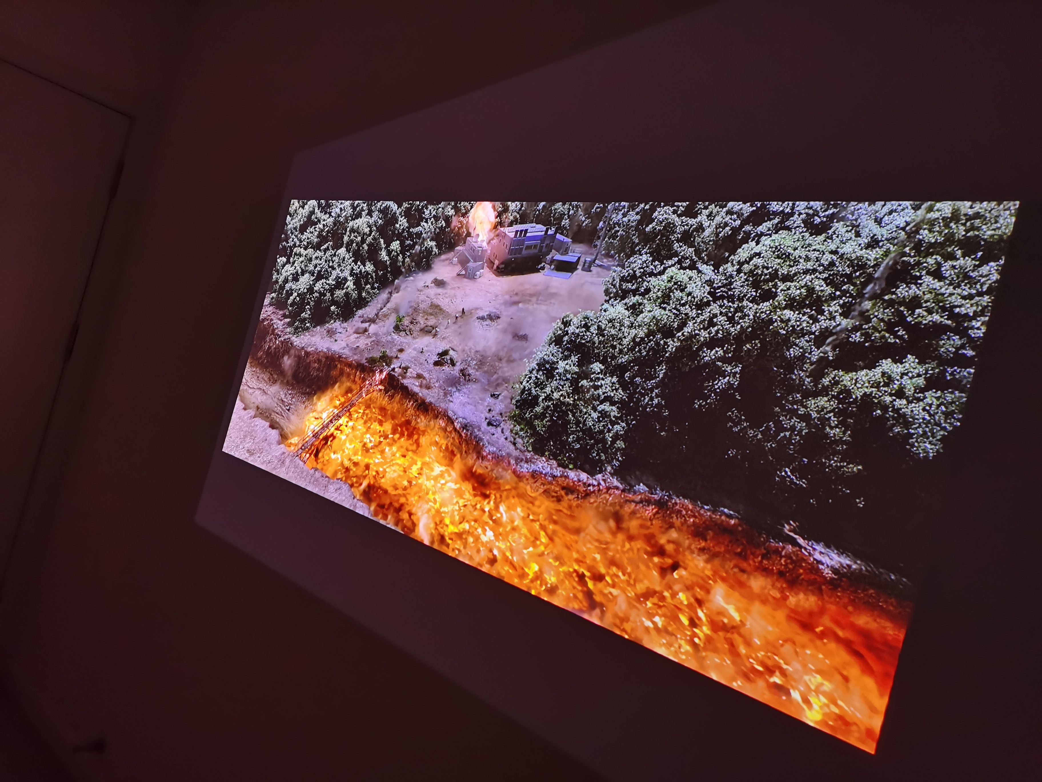 坚果v10投影能避开障碍吗,坚果V20智能投影