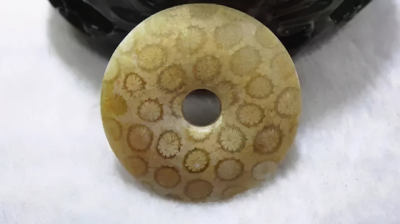 中国宝玉石品种,宁强珊瑚玉石图片