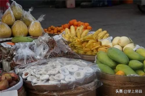 广西桂林阳朔西街小吃天下第一饼,阳朔西街有名小吃