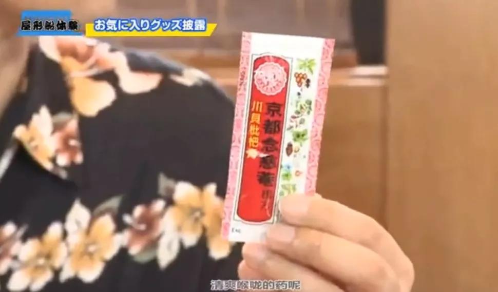 外国人喜欢在中国买手机壳,老外来买手机壳