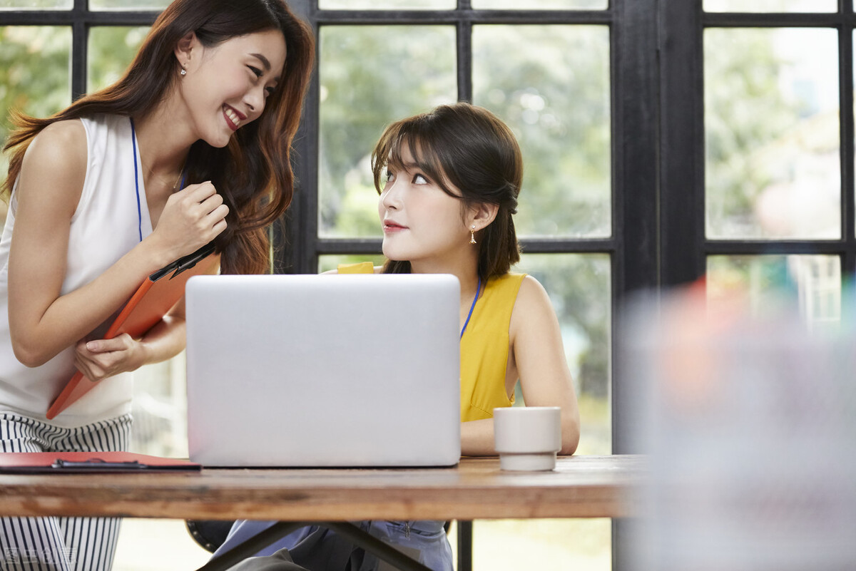 目前加盟什么连锁店最好赚钱,现在加盟店好还是自己开店好