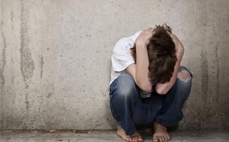 孩子有语言障碍，说话口吃怎么办？家长应创造良好的语言环境