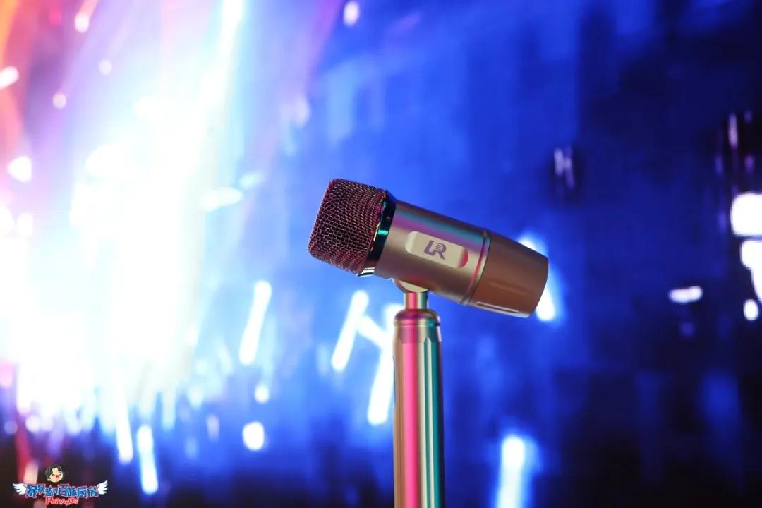 沈阳这家全自助的黑科技夜店风KTV，有机器人小妹可撩