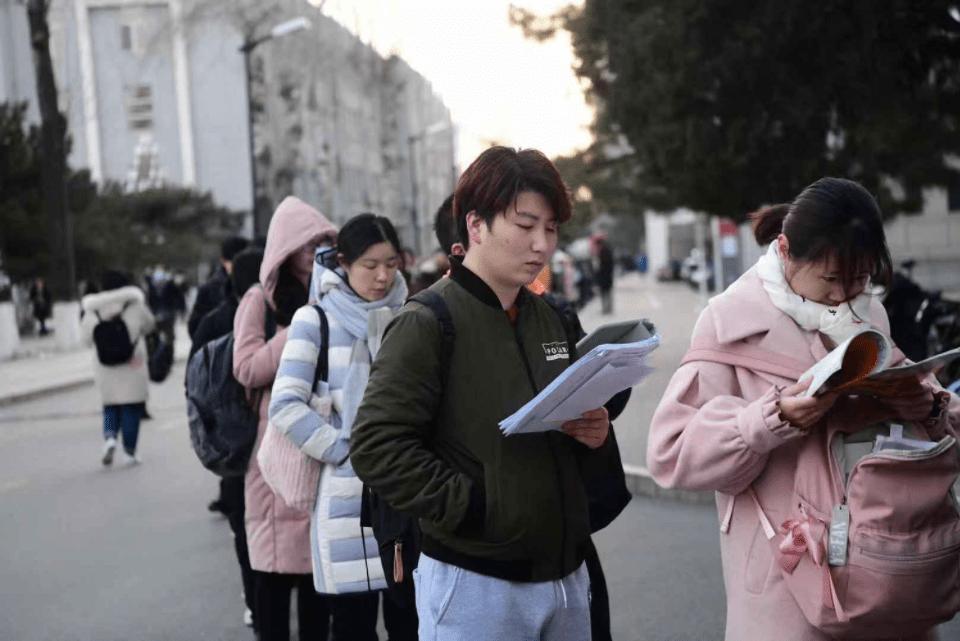 研究生报考学硕和专硕怎么选,研究生怎么不说清楚专硕还是学硕