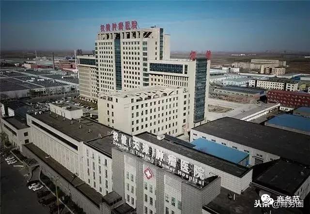 看完权健老总浮夸炫富日常，也是各种“夸大宣传”……