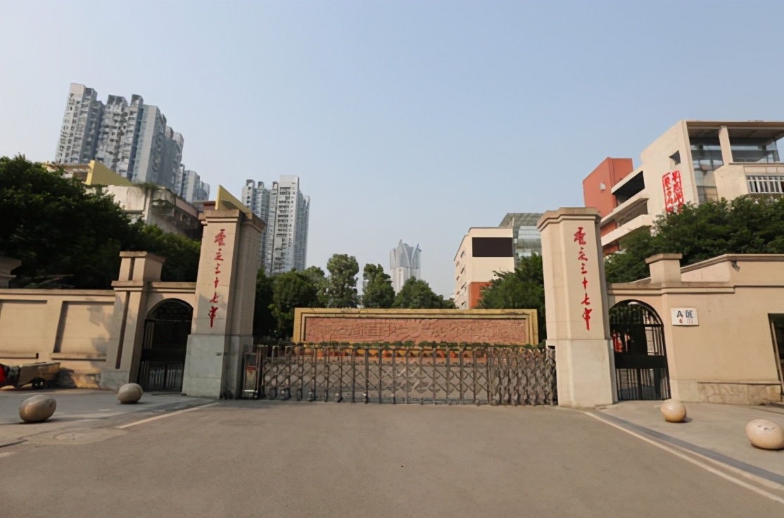 重庆哪所学校环境最好,重庆环境最差的学校