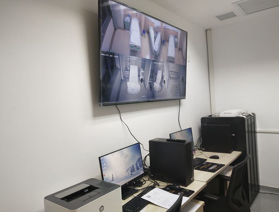 打鼾被憋醒还能听到鼾声,睡觉打鼾并且呼吸暂停把自己憋醒