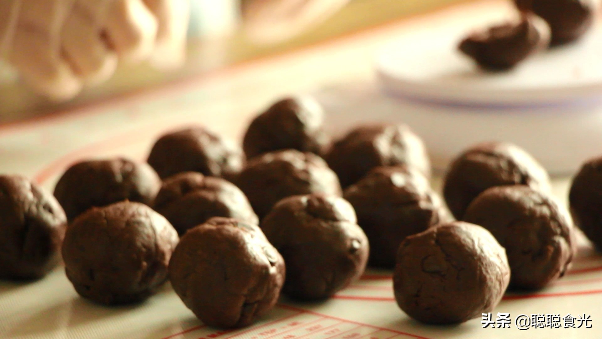 爆浆巧克力麦芬做法,趣多多王子酥性饼干香浓巧克力味