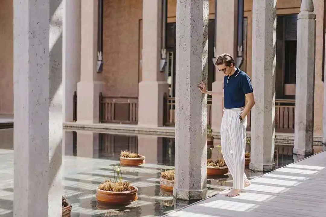 男人夏天穿商务版t恤好看吗,夏天穿衣搭配t恤加衬衫男