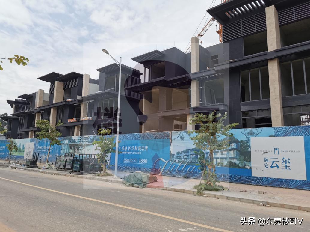 楼哥踩盘保利天翼广场,颐安云玺开发商