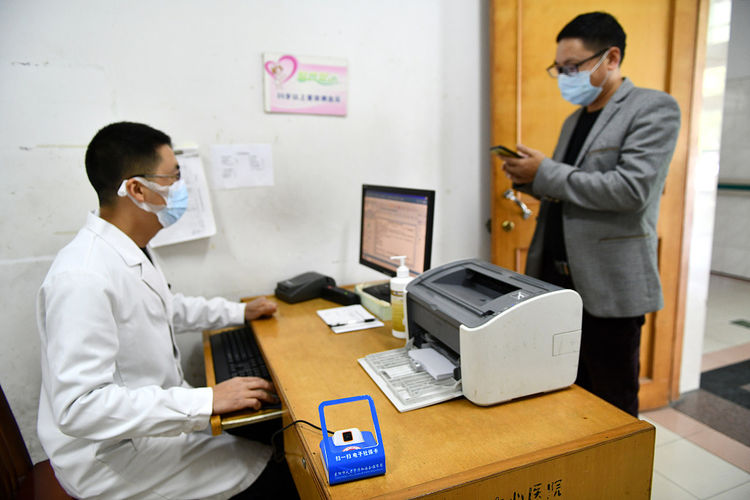 挂号特需门诊和普通门诊的区别,普通门诊和专家门诊看病哪个好