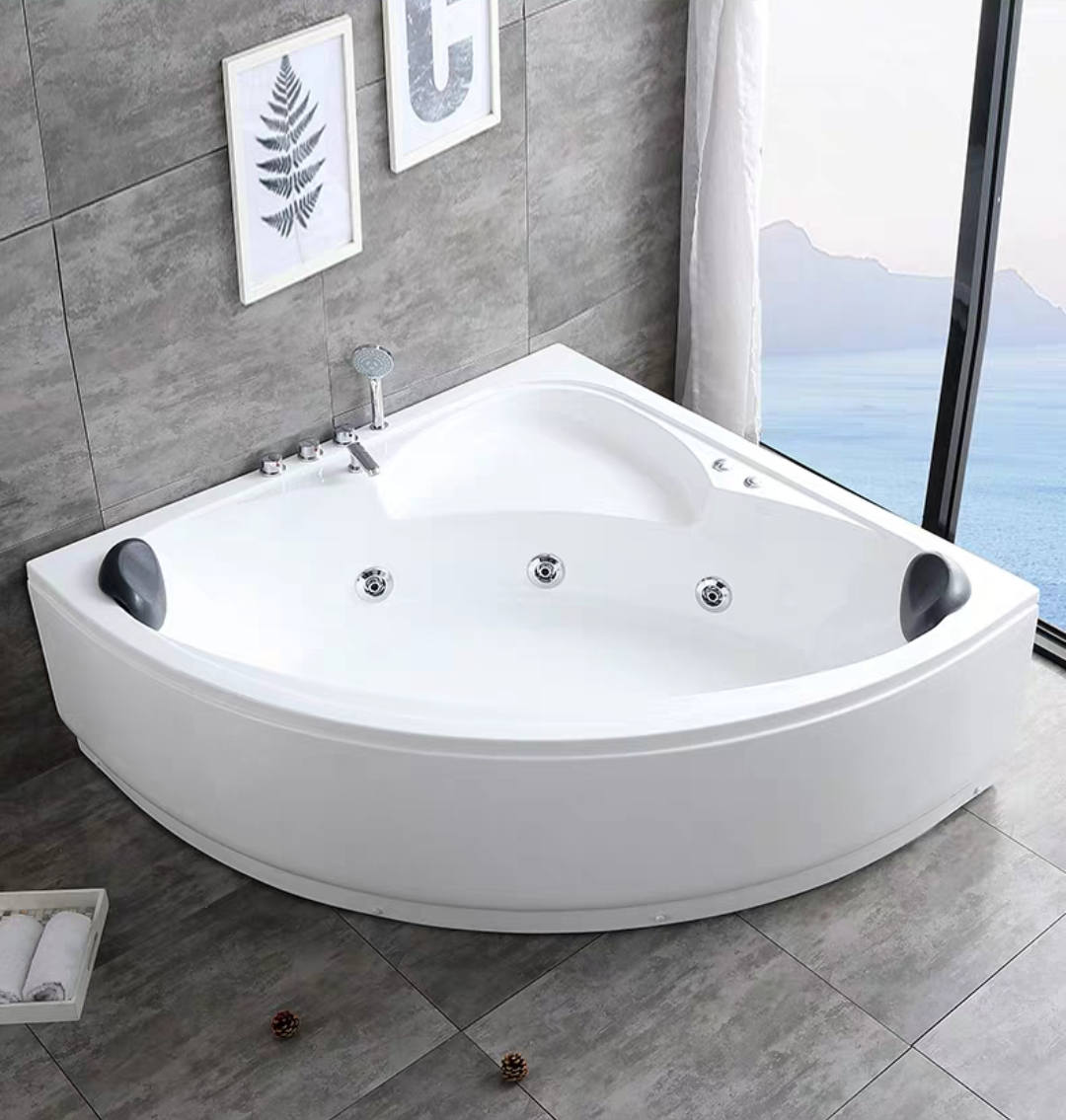 主卧室装修小户型带厕所带浴缸,小户型浴缸淋浴房并存干湿分离