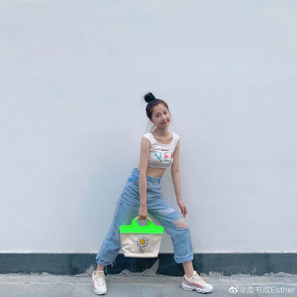 蔡徐坤同款潮鞋合集,蔡徐坤lisa虞书欣一起参加的综艺