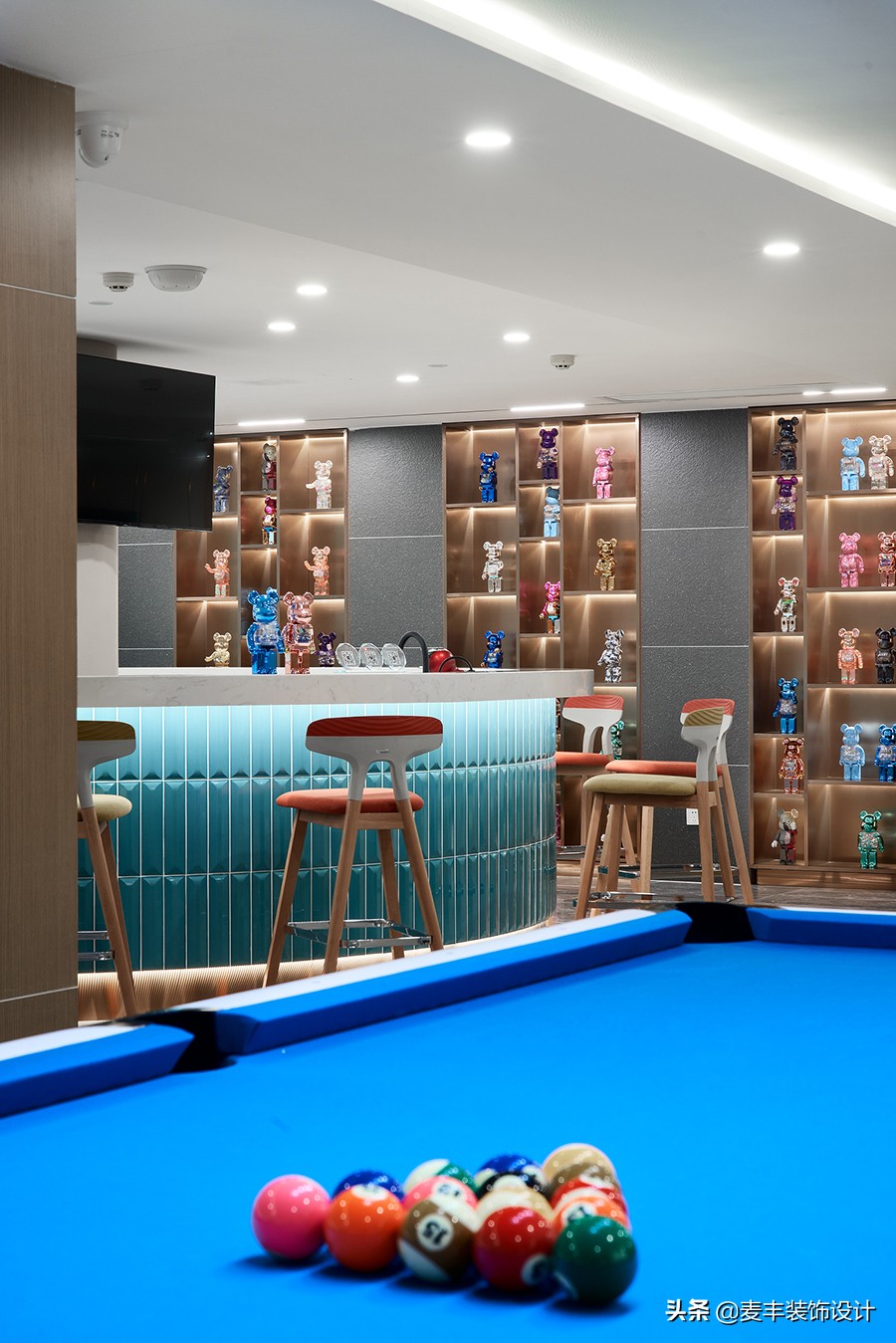 杭州豪华型汽车洗美店THEONE，1000㎡现代主义工装项目落地