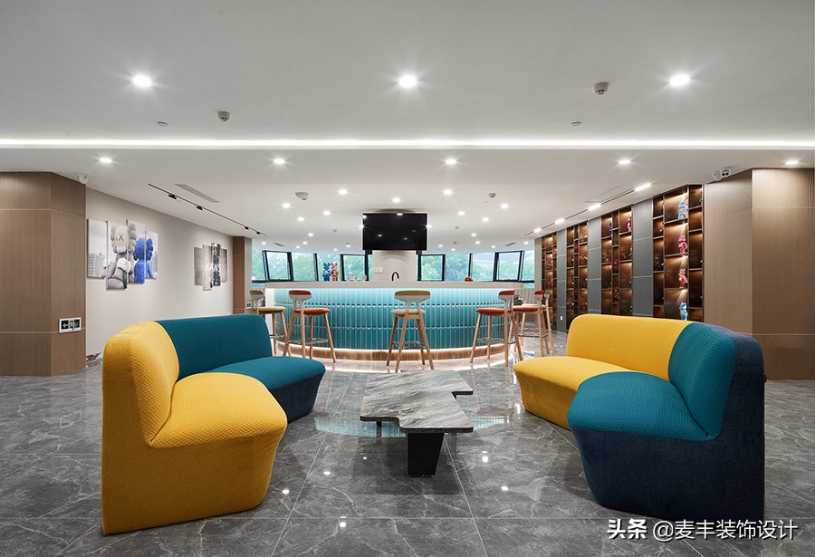 杭州豪华型汽车洗美店THEONE，1000㎡现代主义工装项目落地