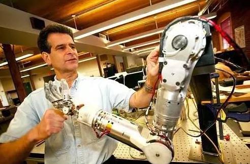 乔布斯是伟大的发明家,中国比乔布斯厉害的发明家