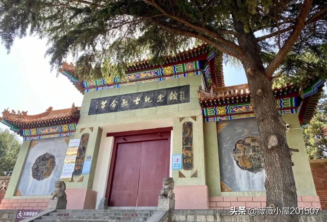 河南中岳嵩山,河南登封中岳嵩山的三教文化