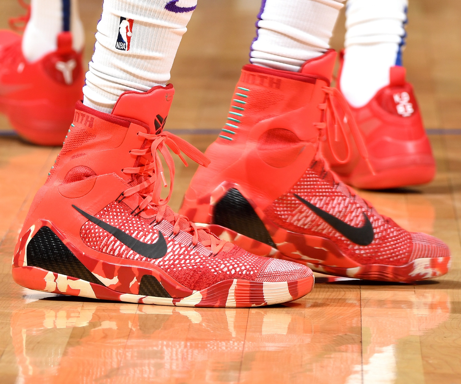 NBA赛场最近三天篮球鞋精选集：鞋头们的赛季鞋王之争越发激烈