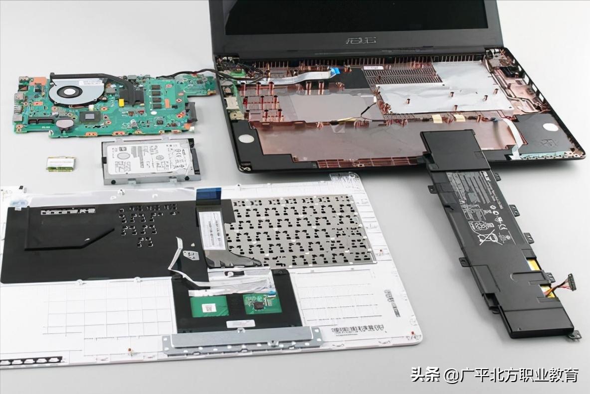 笔记本电脑开机时黑屏怎么解决,笔记本电脑开机是黑屏怎么解决