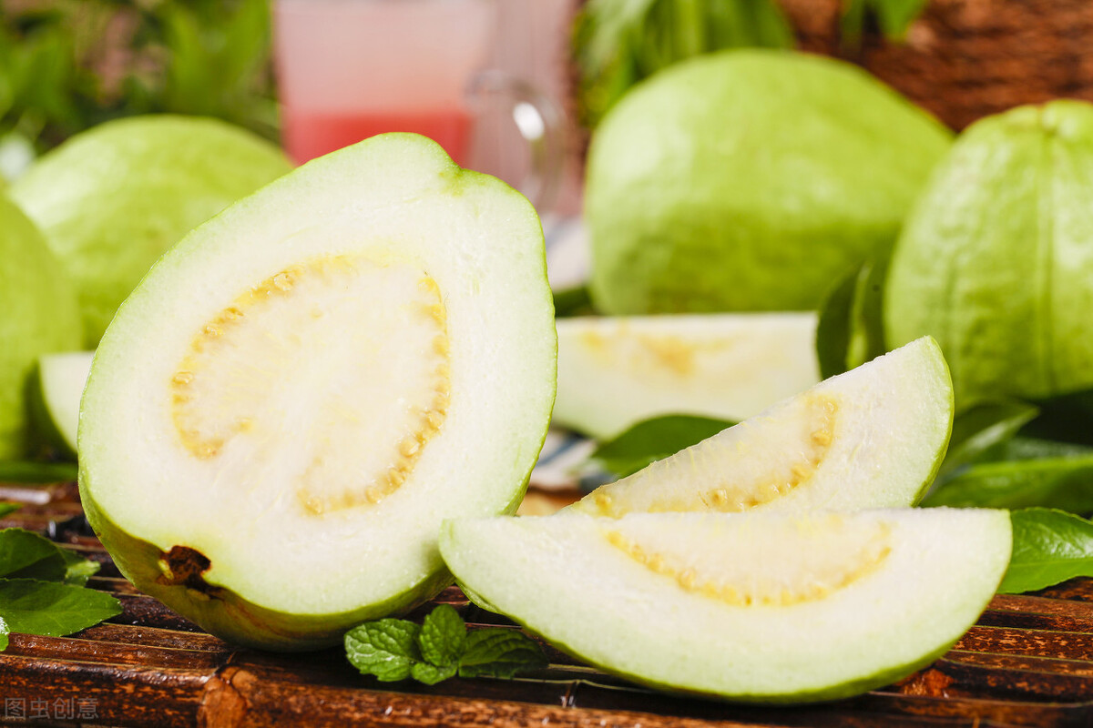 芭乐水果的特点有哪些呢,芭乐的味道和哪种水果味道接近