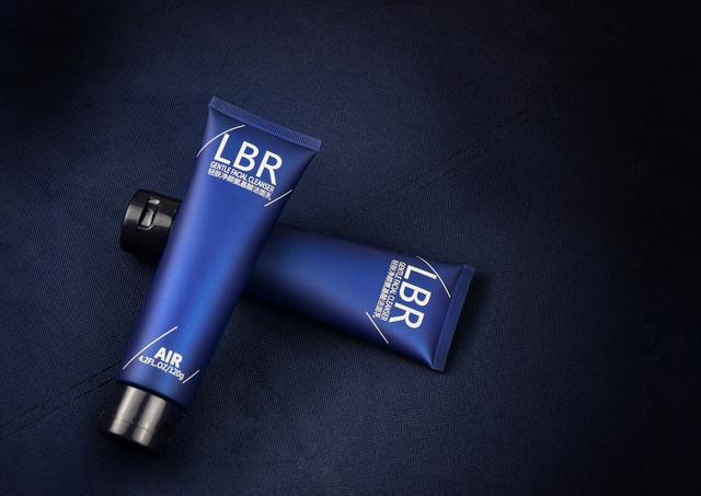 男士皂基氨基酸复配洗面奶,男士洗面奶用氨基酸还是皂基