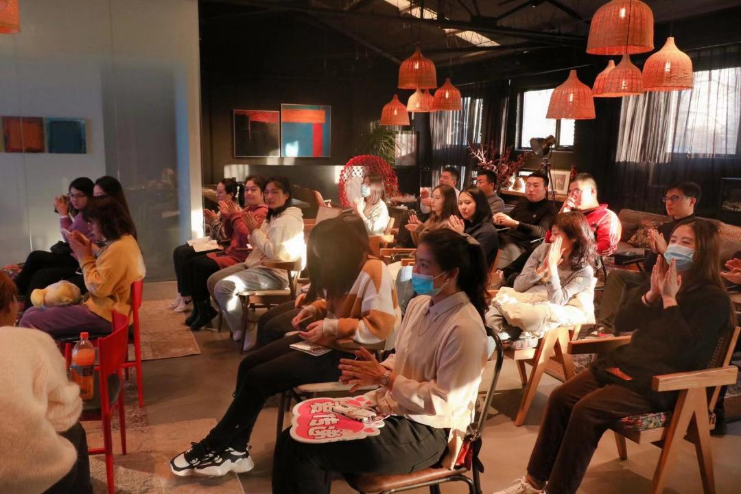 新年快乐不辜负所有的努力,新年快乐忘掉不开心开始新征程