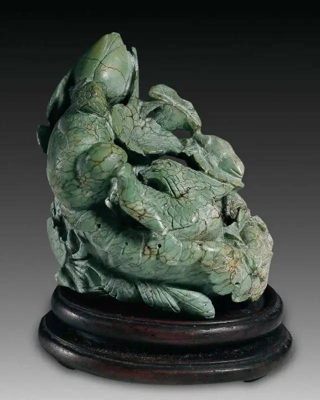 绿松石是一种非常古老的宝石,绿松石的真实历史