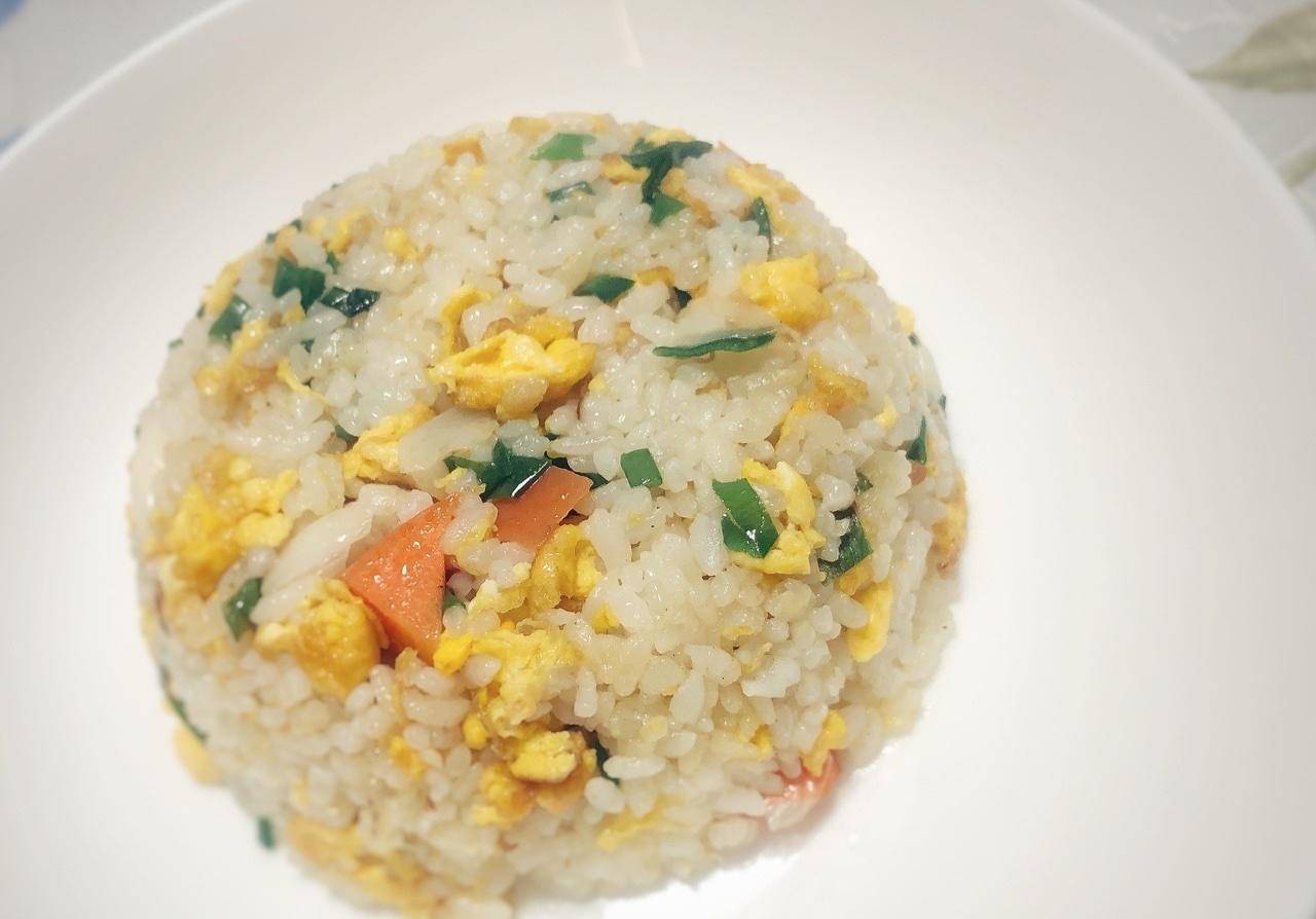 何炅蛋糕,鹿晗油条,宋茜面条,明星们宅家美食大赏?