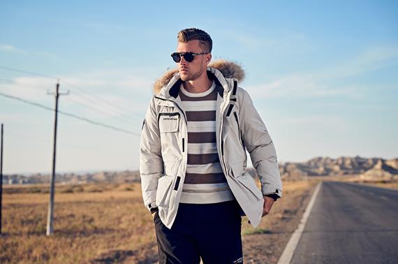 中年男人冬季怎么穿既保暖又时尚,秋冬季中年男士羽绒服搭配