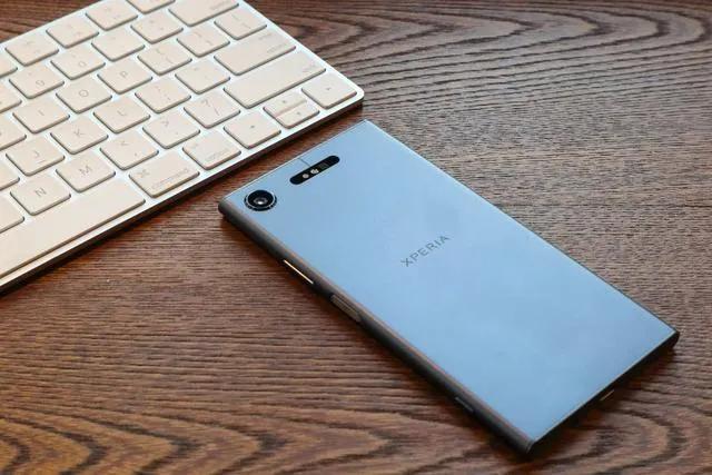 索尼xperiaxz1新旗舰,索尼xperiaxz1compact插卡没网